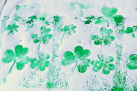 shamrock-prints-with-foam-stickers-